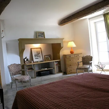 La Demeure Du Chateau Bed & Breakfast