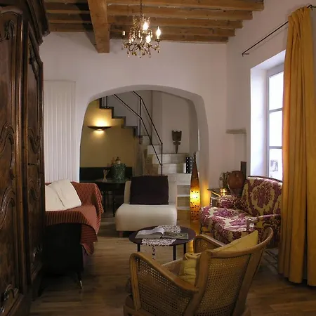 La Demeure Du Chateau Couette-café Grignan